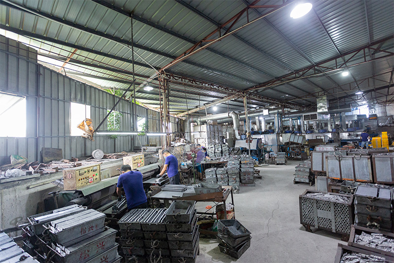 Nossa fábrica está equipada com equipamentos avançados de produção,