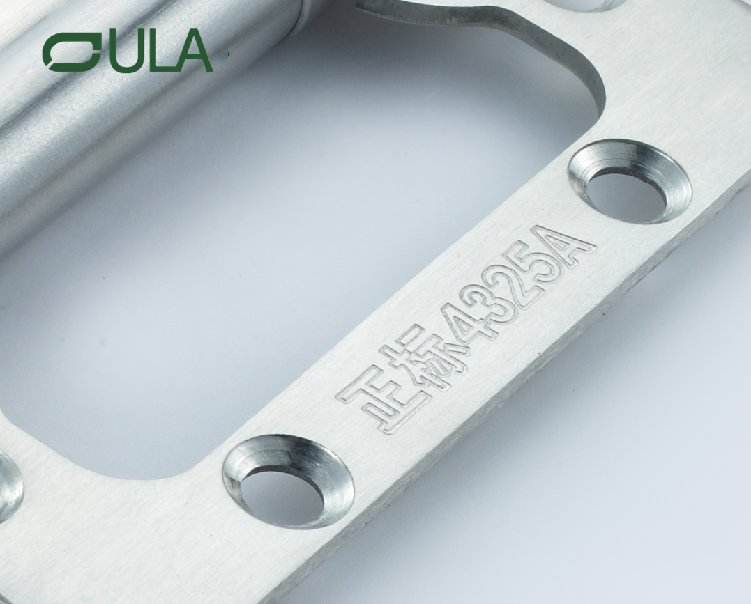 Design moderno por atacado de fábrica de 4 polegadas de 4 polegadas 2,4 mm de aço inoxidável da porta de borboleta nivelada para janelas e portas de hotel de madeira